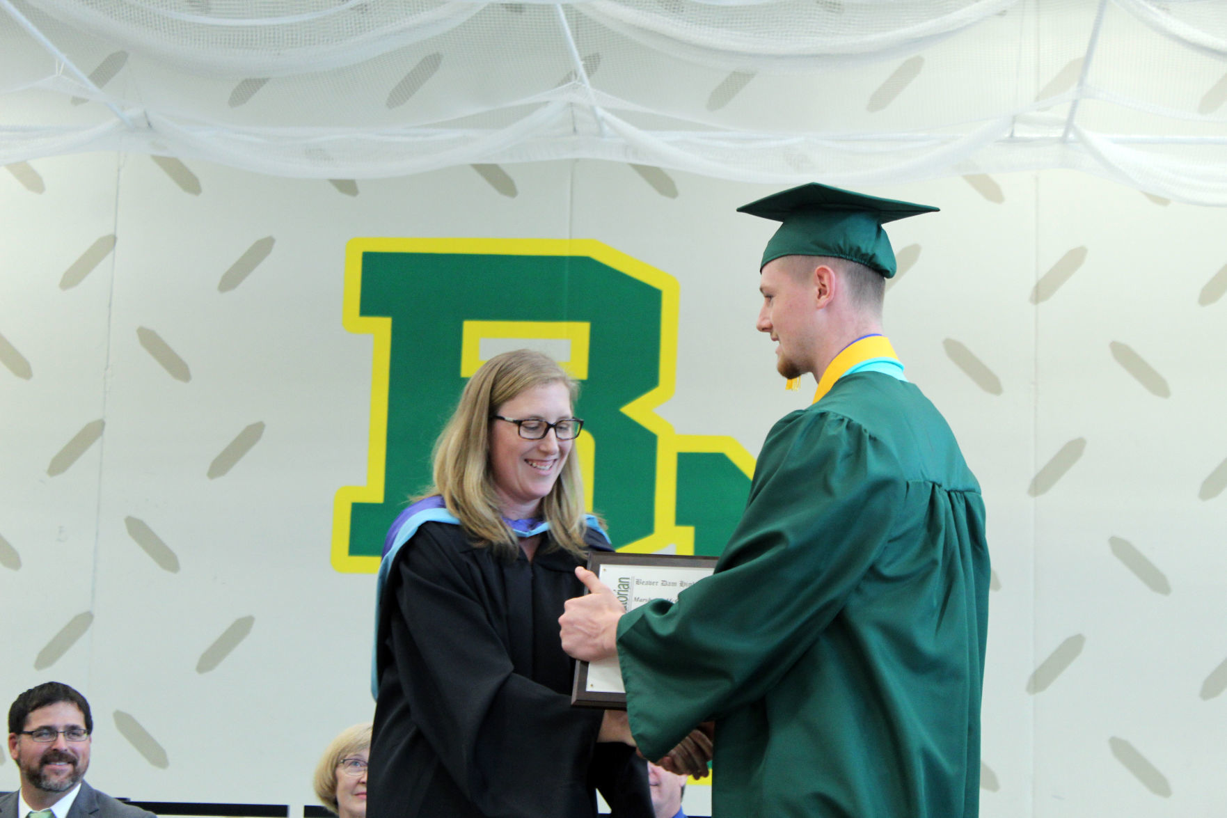 060219-ctzn-news-bd-grad033.jpg